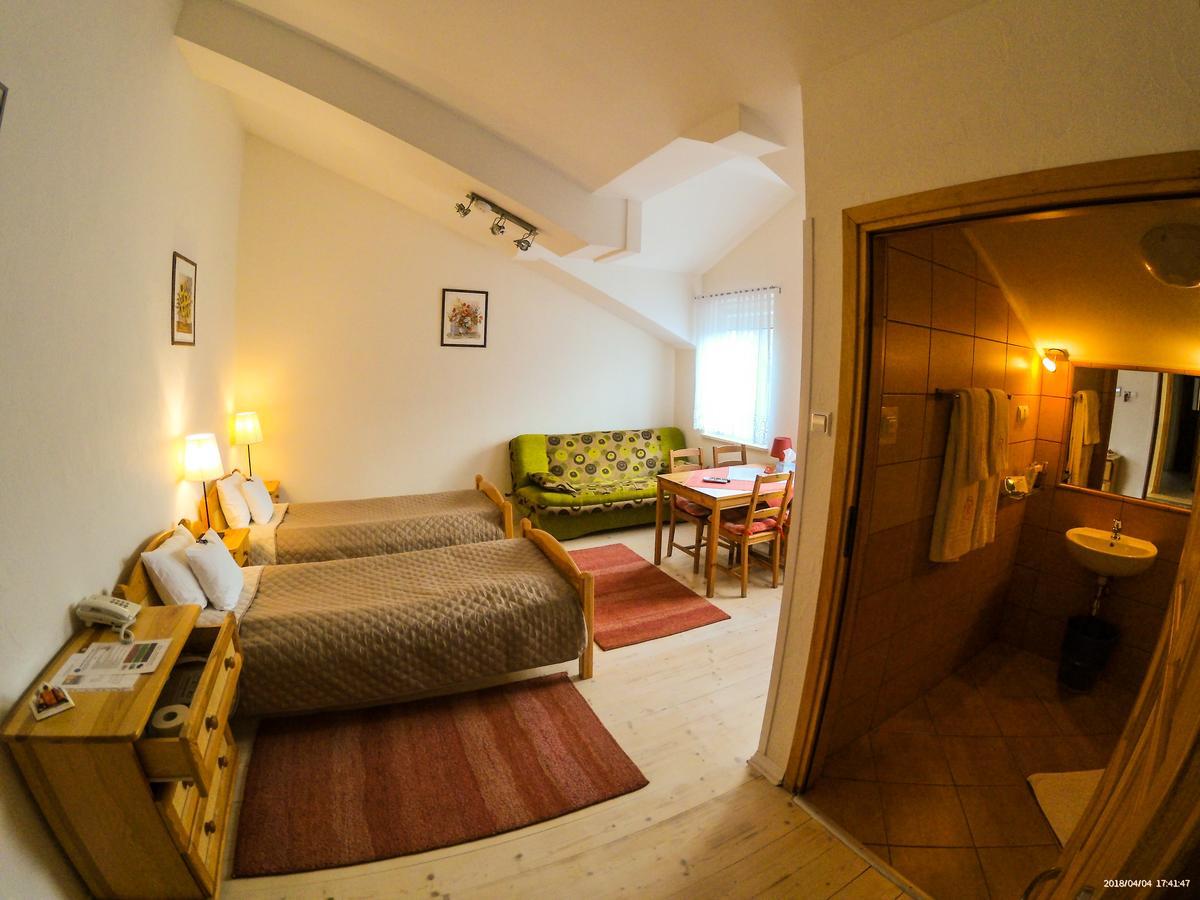 Hotel Krak Myslenice Exterior photo